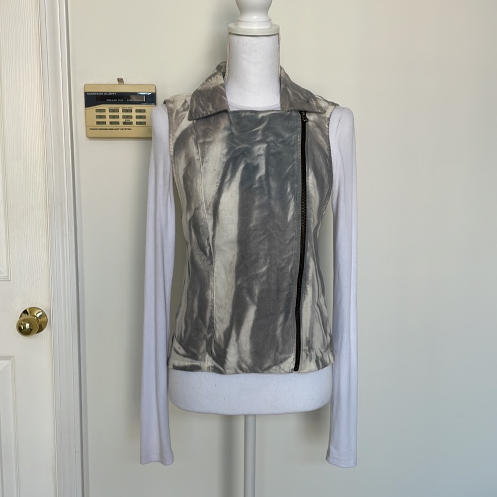 Krista linen zipper vest, cowl front design-cowhide coloring in blue, white US M